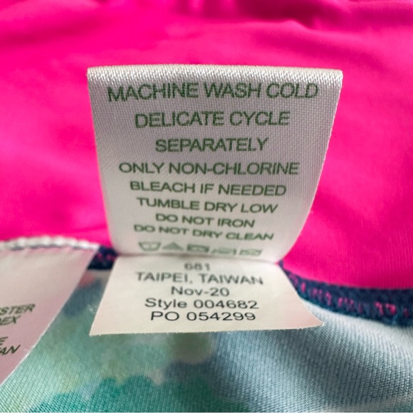 Lilly Pulitzer Weekender Luxletic Crop Leggings Tropical Bright Colors Size XL - Picture 9 of 14